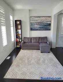 Modern & Cozy Kawartha Getaway - Image 2