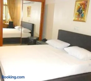 Appartement spacieux à Kinshasa avec balconELv - Image 4