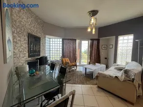 Appartment by the beach - Image 2
