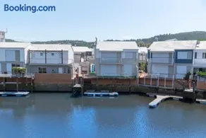 Waterfront - 8 commodore life on the water 3 BR - Image 4