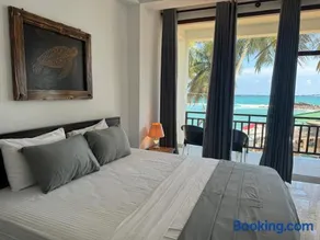 Turtle Beach House - Image 1