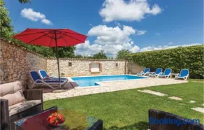 Three-Bedroom Holiday Home In Regulici - Image 2