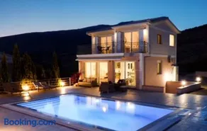 Kanfis villa with panoramic view - Image 4