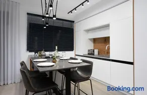 Spacious 3BR Penthouse with Jacuzzi on Rosthchild by HolyGuest - Image 5