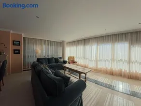 4 bedroom apartment close by beach in Fuengirola - Image 1