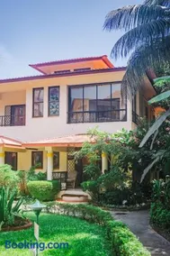 Cabatales - 3BHK Villa Near Candolim Beach - Image 3