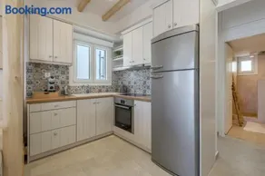 Michalakis Seaside Suites - Image 2
