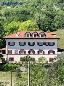 Large villa for 20 guests on large estate with private pool and tennis court Big conference room with facilities VILLAITALY EU - Image 2