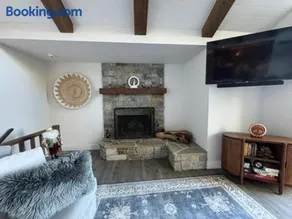 Premier Lakefront 4BR - Dedicated Office - BEST VIEW - Generator - Image 2