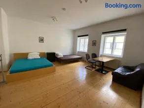Wohnung, 1 Schlafzimmer, Balkon - Image 1