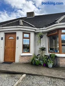 lovely bedroom in Newbridge - Image 2