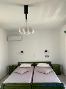 Kapares Studios & Apartments - Image 2