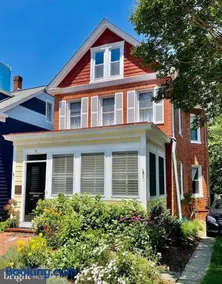 Vintage Charm: Annapolis Retreat - Image 1