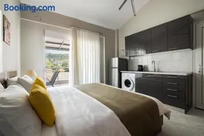 Sakis - Image 3