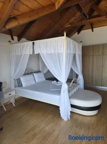Suite in front of the sea - Image 4