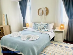 Private Pool Villas Sukhumvit 26 Near BTS Phrom Phong and EmSphere - Image 2