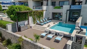 Luxury Villa Prova 2 - Image 2