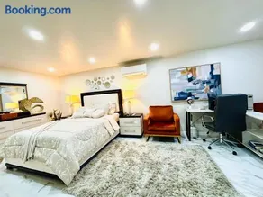 Belmont Luxe Escape - Image 2