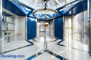 "Villa von Blofeld" - Image 2