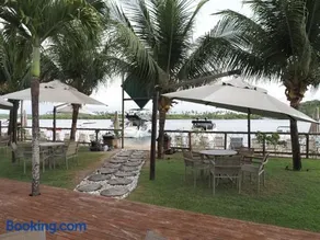 Amura Carneiros Beachfront Flat 201B - Image 4