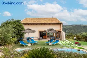 Loft Irene With Private Pool - Image 2