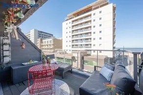 Bright seaview apartment with terrace in Ostend - Image 3
