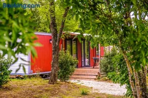 wood cottage family - Image 1