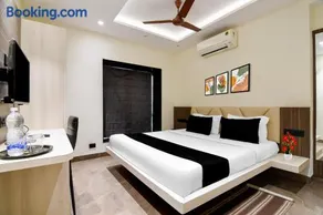 Super Townhouse Newtown DLF - Image 2