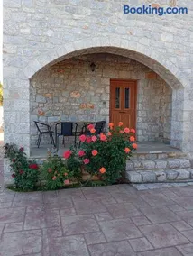 Xifias Stonehouse - Image 5
