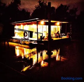 Casa Flotante Nenufar - Image 1