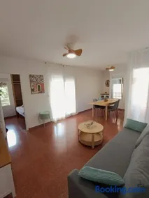 Premium Beach Flat - Image 2