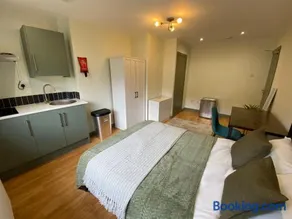 Studio Near Twickenham Stadium - Image 2
