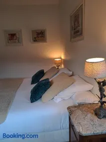 Chambres d hotes near Mâcon with secure Parking - Image 1