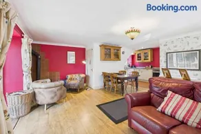 Host & Stay - Stonecrop Cottage - Image 2