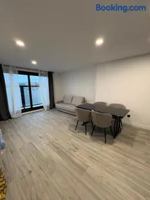 Apartamentos Express - Image 1