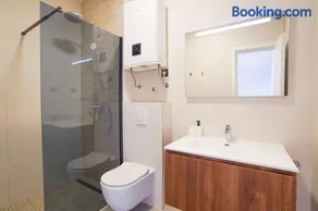 Cameleon Orebic- Beachfront Apartments - Image 3