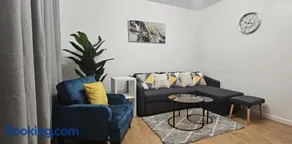 Glebe House - 2 Bedroom Luxury House that sleeps 6, with Free Private Parking, Easy Access to City Centre, and Near the Motorway - Image 4