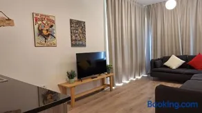 2 BD Chalet In Redrock With Beautiful Garden - Image 5