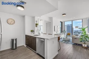 Experience Miami Modern 2 Bed Near Biscayne Blvd - Image 5