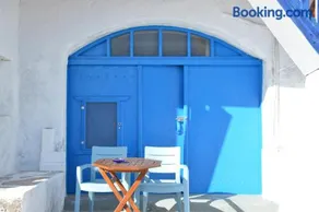 Captain's Boathouse, Klima Beach - Image 3