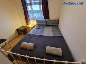 4 Cosy Bedrooms near Airport & City 7people - Image 4