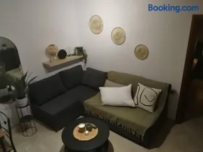 Hara's Apartments - Image 2