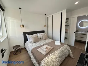 Pink House - Image 4