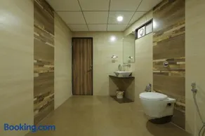 Hotel Unity - SG Highway - Image 5