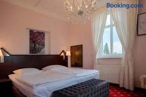 Hotel & Restaurant Bergschlösschen - Image 2
