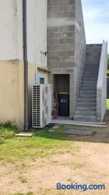 Maison comprenant Appartement 6 couchages parking gratuit proche centre ville - Image 1