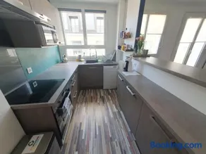 Spacious 1 bedroom apartment near Paris - Image 5