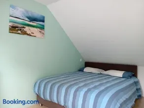 Maison au calme à l'intérieur du golf de Ploëmel entre terre et mer 2 chambres 10 min des plages - Image 4