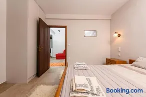 Kyra’s House - Image 3