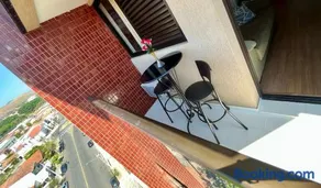 Apto para CASAL com bela VISTA, cama KING, COZINHA COMPLETA, VARANDA, PISCINA, SAUNA, PORTARIA 24h e GARAGEM - Image 4